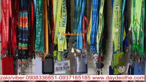 dây đeo thẻ xanh lá -xanh lá non in nhiệt chìm . dây đeo thẻ in nhiệt chìm xanh lá – xanh lá non . Thiết kế theo từng nhu cầu riêng biệt ,dây đeo thẻ in nhiệt chìm sẽ không hạn chế về màu sắc