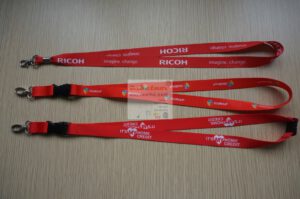 dây đeo thẻ khoá tháo lắp satanh in chuyển nhiệt