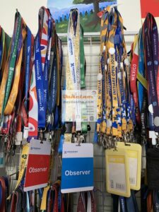 Sản xuất dây đeo thẻ theo thiết kế AI in chuyển nhiệt