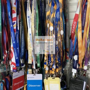 sản xuất dây đeo thẻ học sinh sinh viên theo pantone màu